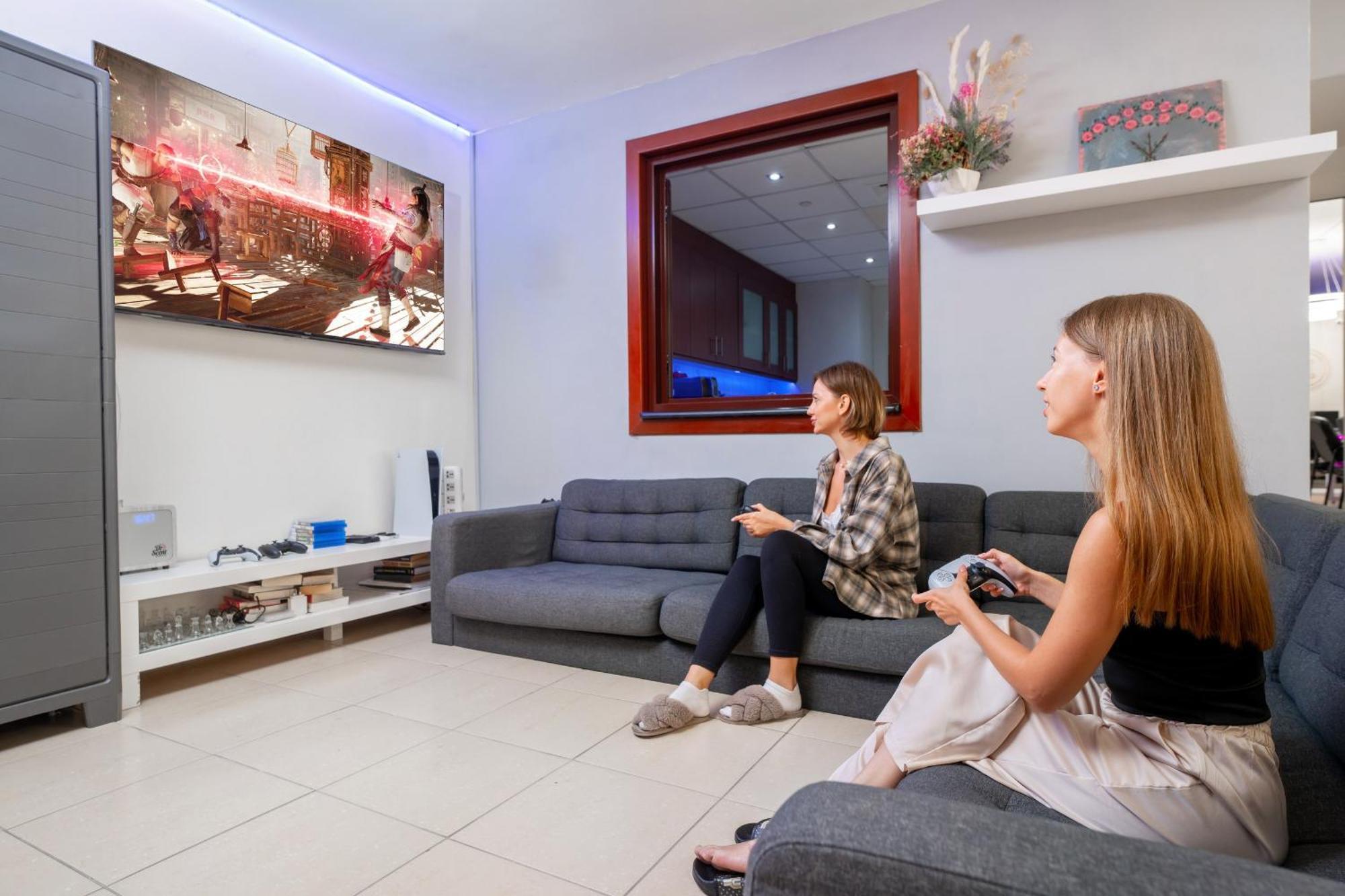 Berloga Capsule Jbr Hotel Dubai Exterior photo